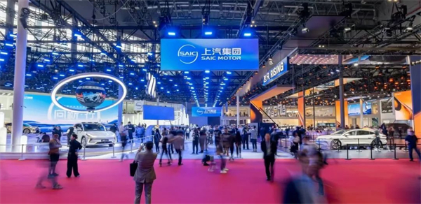上汽集团2025，山登绝顶我为峰！